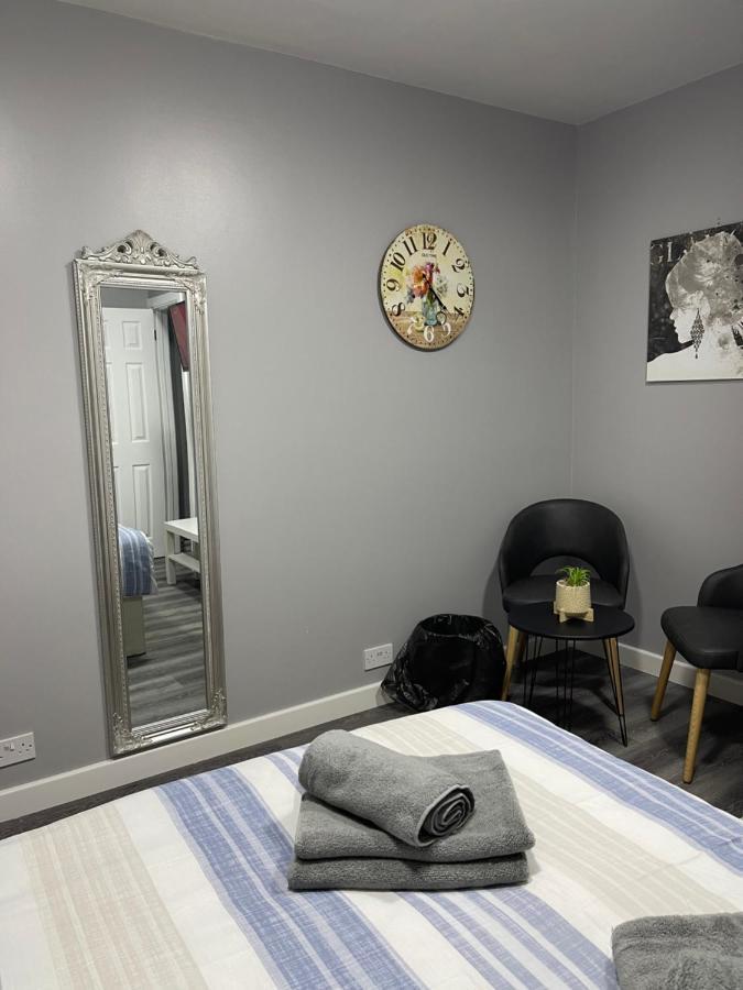 Grays Accommodation B&B المظهر الخارجي الصورة