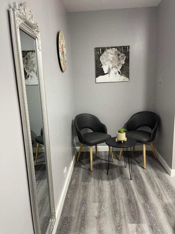 Grays Accommodation B&B المظهر الخارجي الصورة