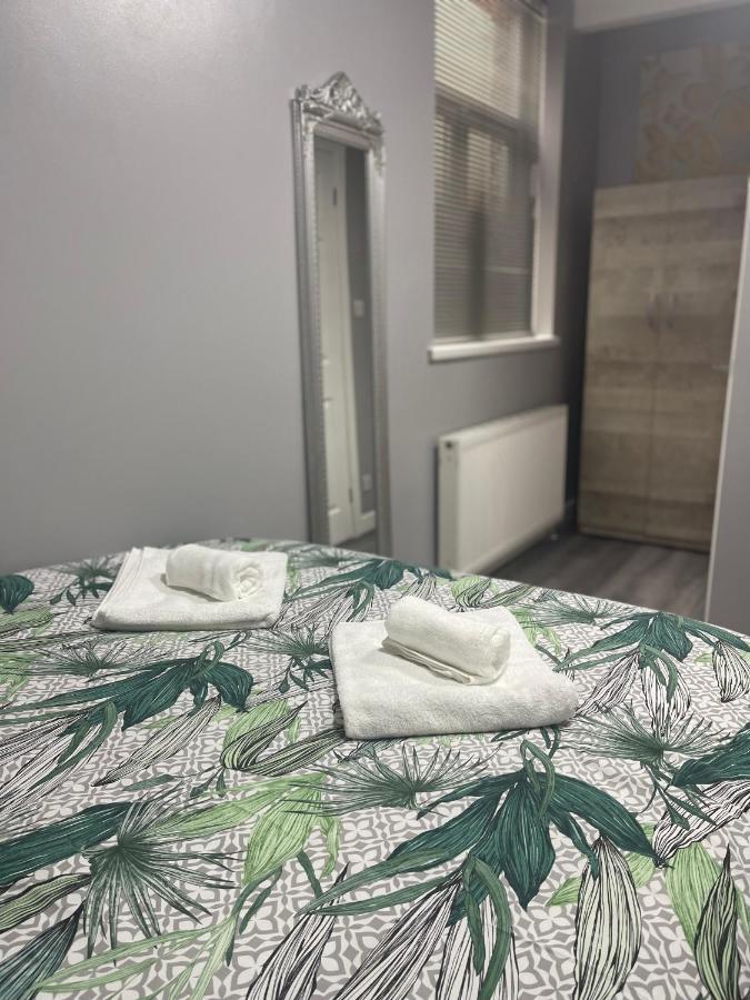 Grays Accommodation B&B المظهر الخارجي الصورة